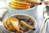 Ginger Pear Crisp Recipe with Brown Sugar Oat Topping