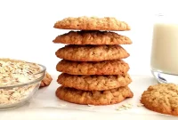 Soft and Chewy Oatmeal Cookies