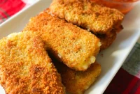 Crispy Homemade Mozzarella Sticks with Marinara Dip