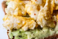 10-Minute Avocado Egg Toast for Breakfast