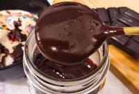 Microwave Chocolate Sauce: Homemade in Minutes