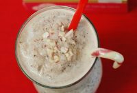 Vegan Peppermint Chocolate Chip Holiday Milkshake