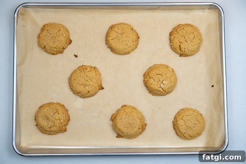 Cooling the baked cookies