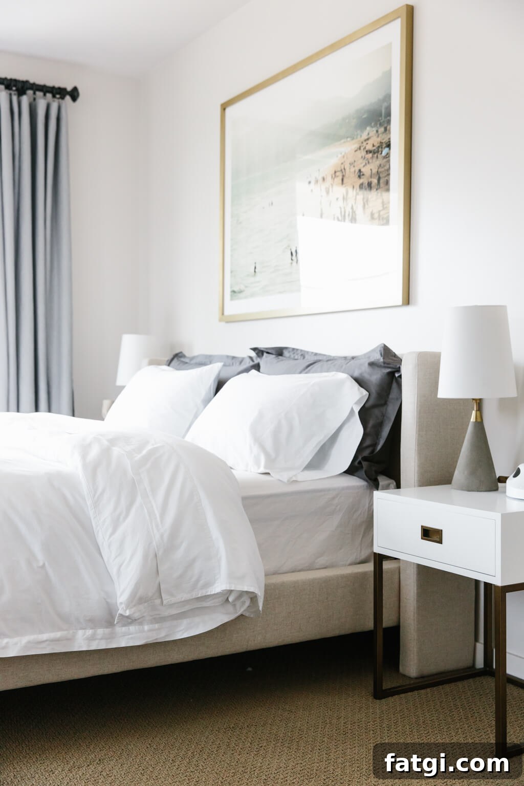 Modern Minimalist Bedroom Makeover with Havenly 3 My modern and minimalist bedroom design and decor. My interior design style is a blend of minimalism, mid-century modern, Scandinavian and SoCal vibes.