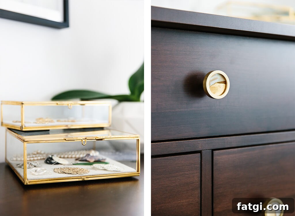 Modern Minimalist Bedroom Makeover with Havenly 7 My modern and minimalist bedroom design and decor. My interior design style is a blend of minimalism, mid-century modern, Scandinavian and SoCal vibes.