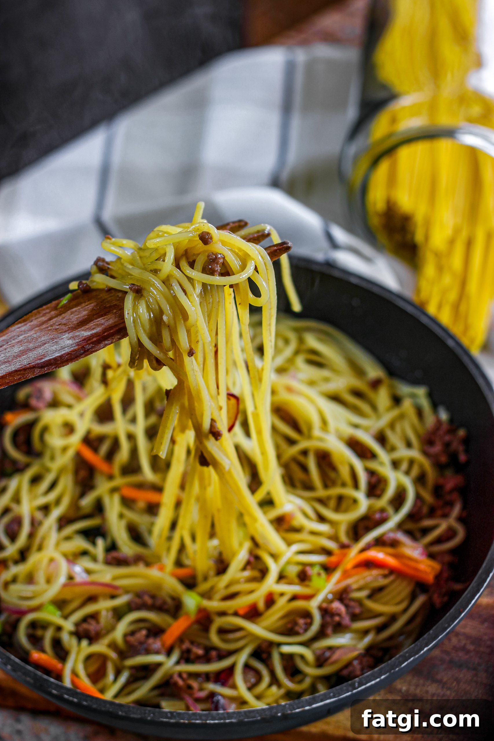 Ground Beef Lo Mein with Garlic-Ginger Sauce 3 img 4474 2