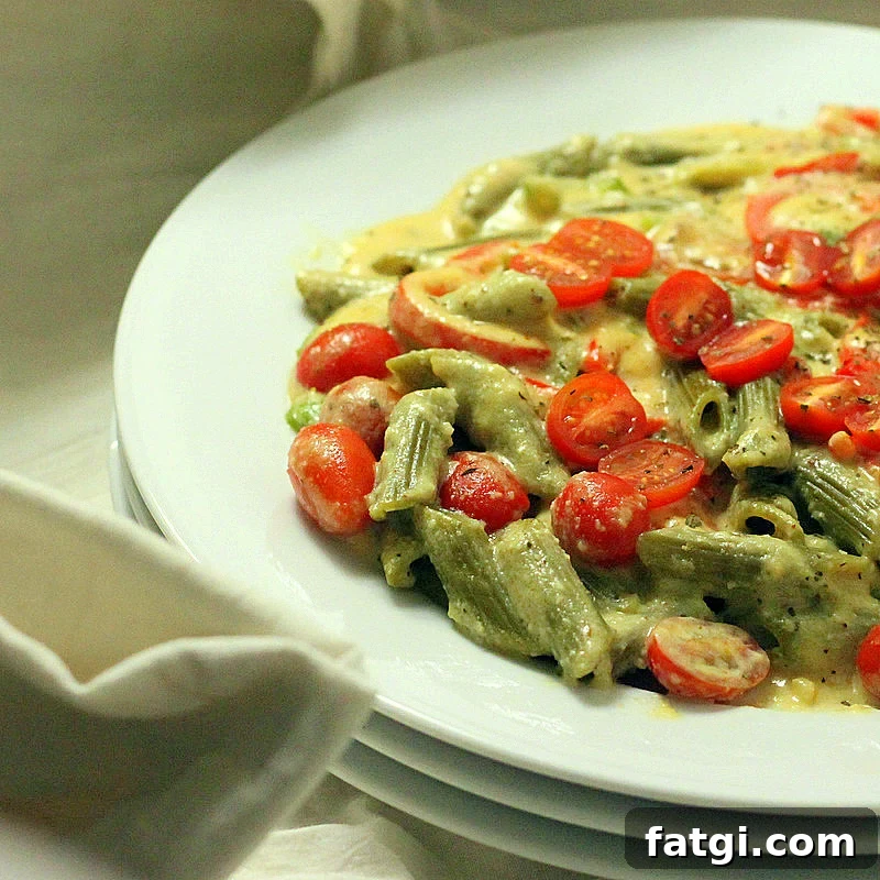 Vegan Chipotle Habanero Spinach Penne with Cashew Cream 2 Spinach penne with red bell peppers and creamy cashew sauce