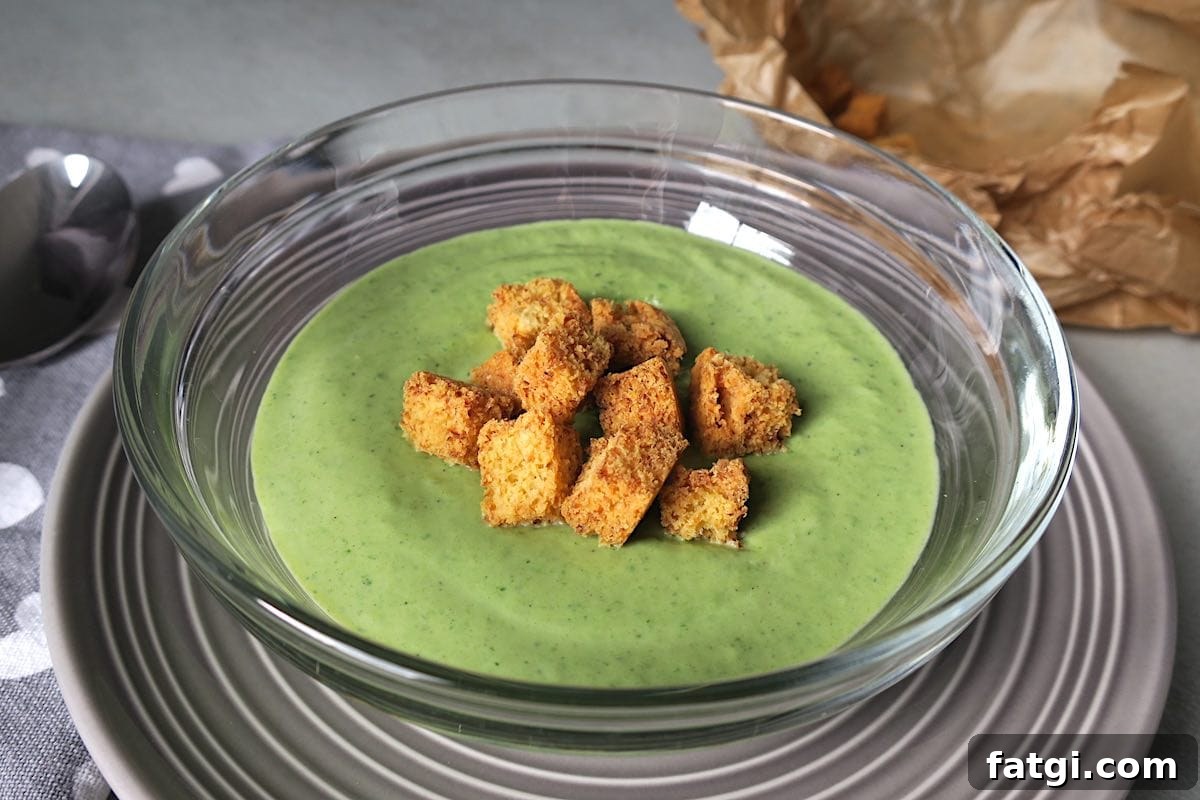 Easy Keto Creamed Broccoli Soup